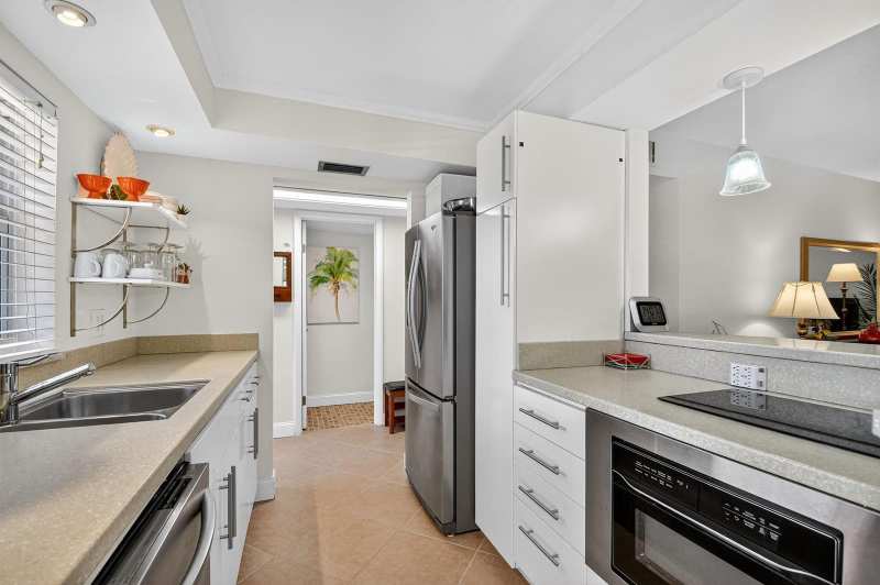 7 Golfs Edge # D, West Palm Beach FL 33417