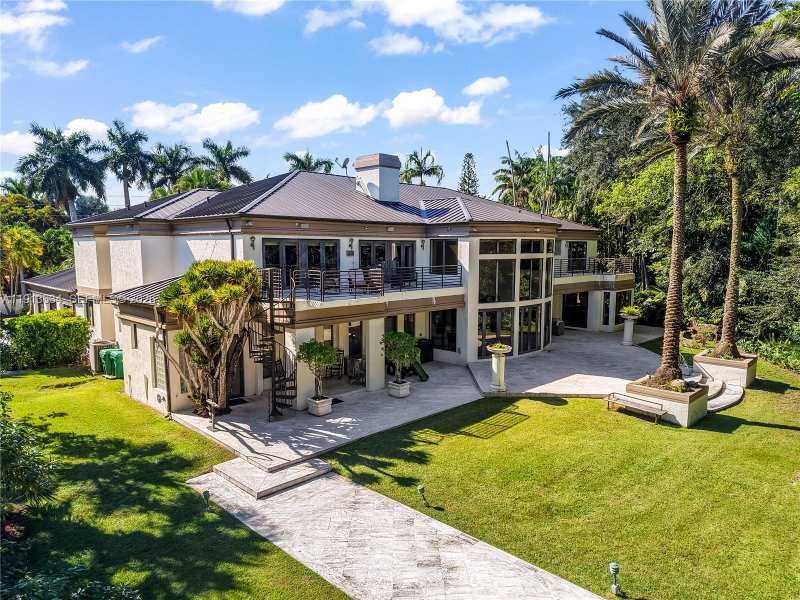 10395 SW 67th Ave, Pinecrest FL 33156