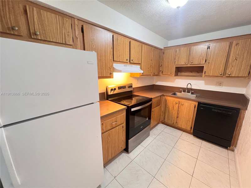 3720 N Pine Island Rd # 234, Sunrise FL 33351