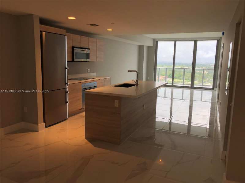 16385 Biscayne Blvd # 3003, North Miami Beach FL 33160