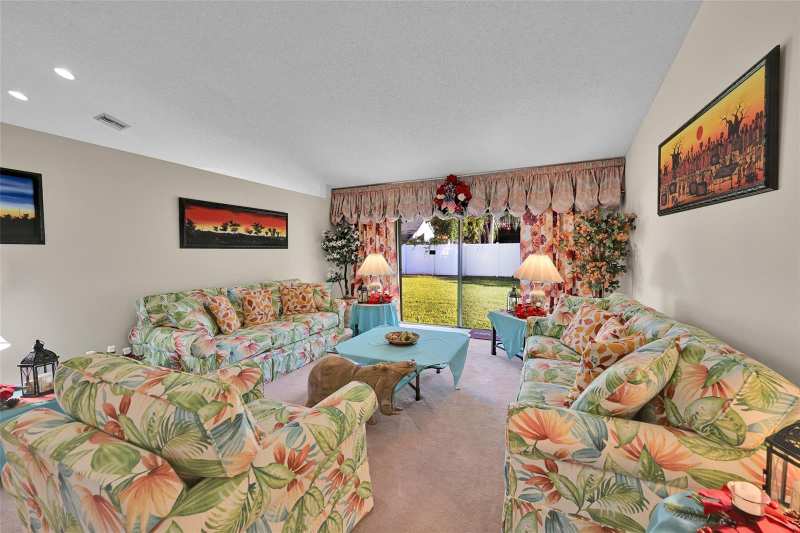 7312 NW 83rd Way, Tamarac FL 33321