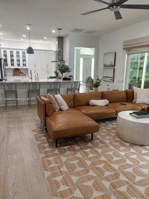 159 Oakwood Ln, Palm Beach Gardens FL 33410