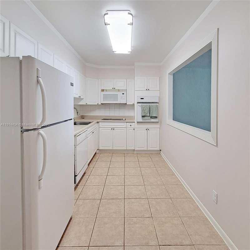 19380 Collins Ave # 1107, Sunny Isles Beach FL 33160