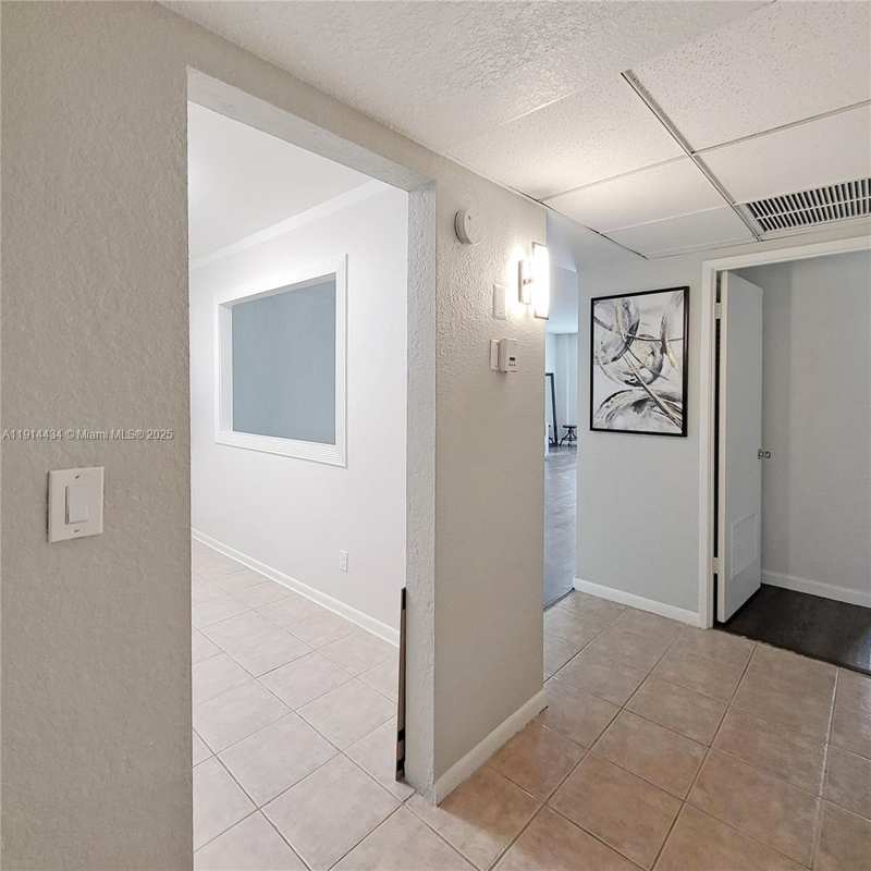 19380 Collins Ave # 1107, Sunny Isles Beach FL 33160