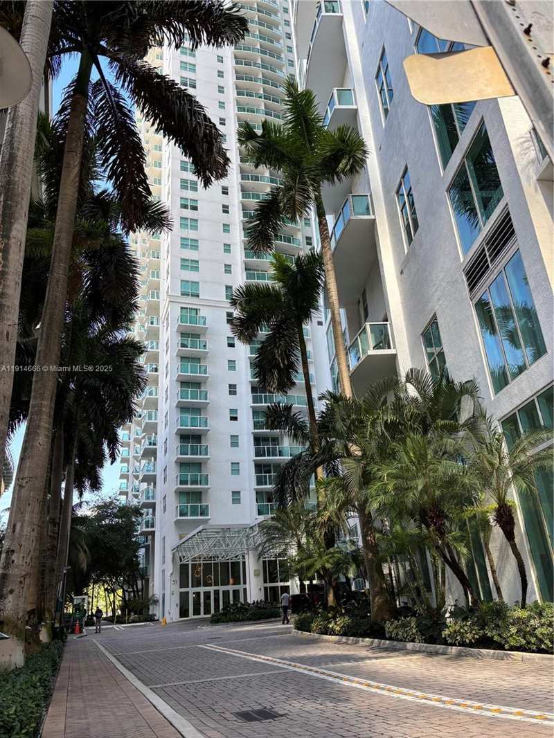 31 SE 5th St # 2103, Miami FL 33131