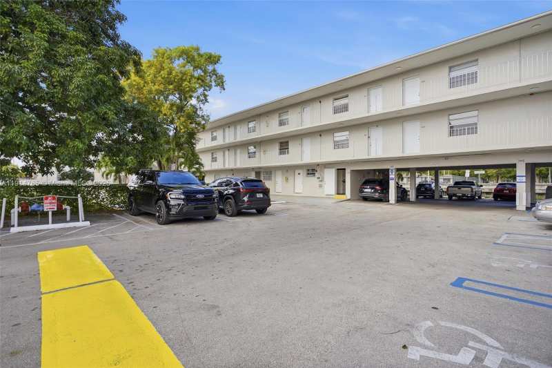 2405 NW 135th St # 228, Opa-Locka FL 33167