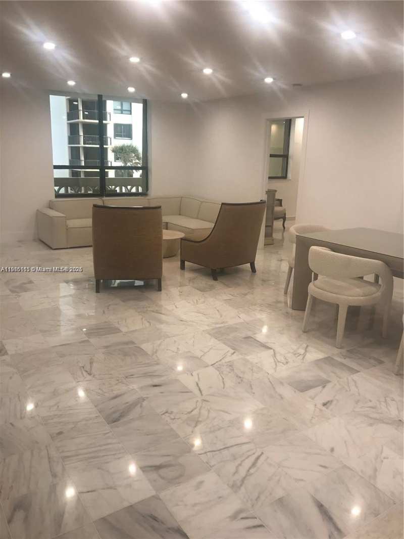 10185 Collins Ave # 516, Bal Harbour FL 33154