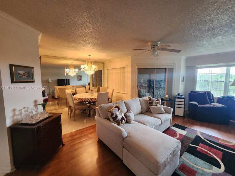 300 SW 130th Ter # 412B, Pembroke Pines FL 33027