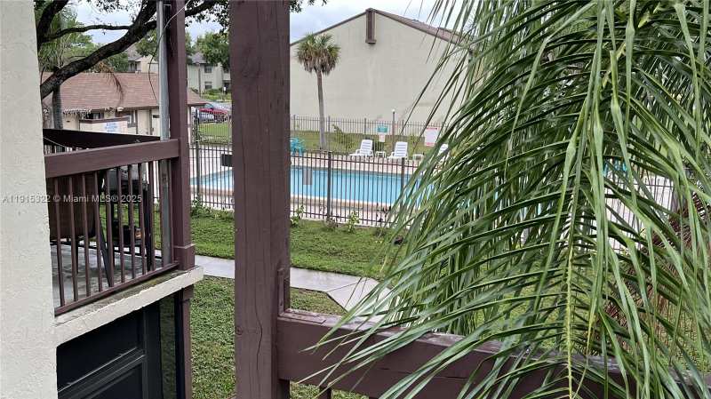 455 NW 210th St # 205, Miami Gardens FL 33169