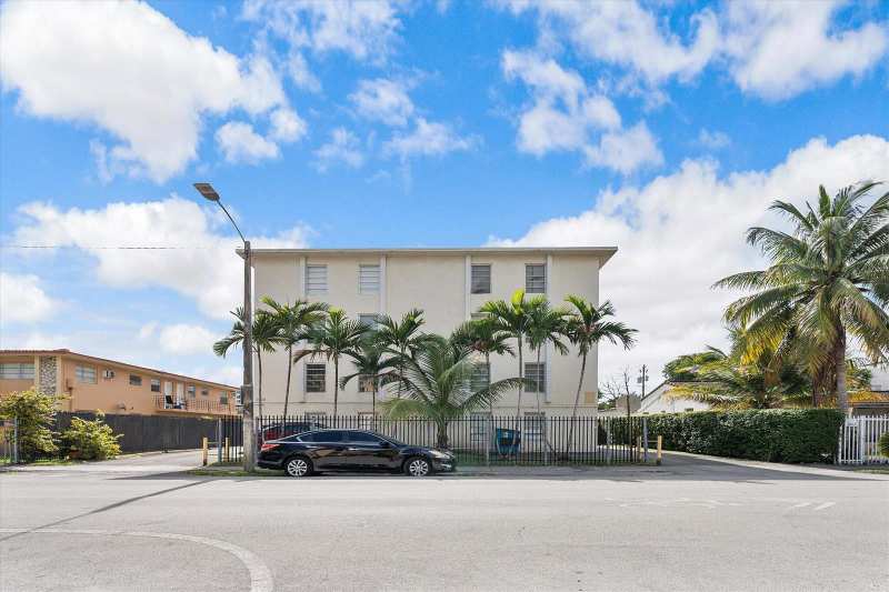 2138 SW 6th Street # 301, Miami FL 33135