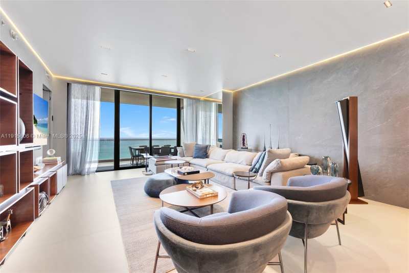 18975 Collins Ave # 1002, Sunny Isles Beach FL 33160