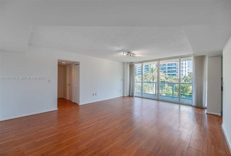 5900 Collins Ave # 506, Miami Beach FL 33140