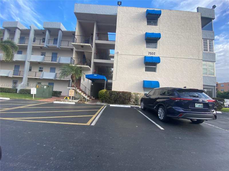 7502 NW 30th Pl # 417, Sunrise FL 33313
