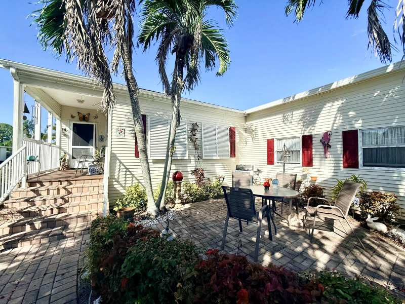 6403 Birch Lane, Lantana FL 33462