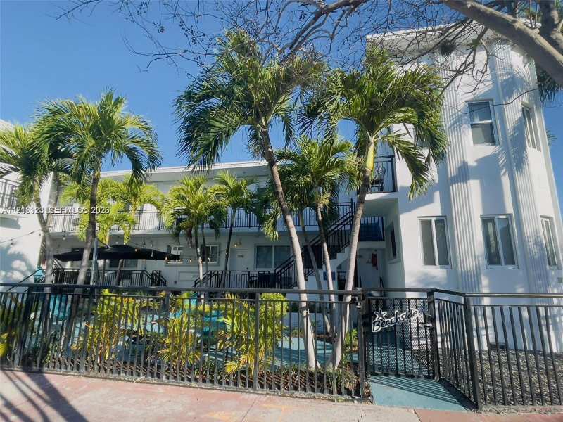 8100 Harding Ave # 513, Miami Beach FL 33141