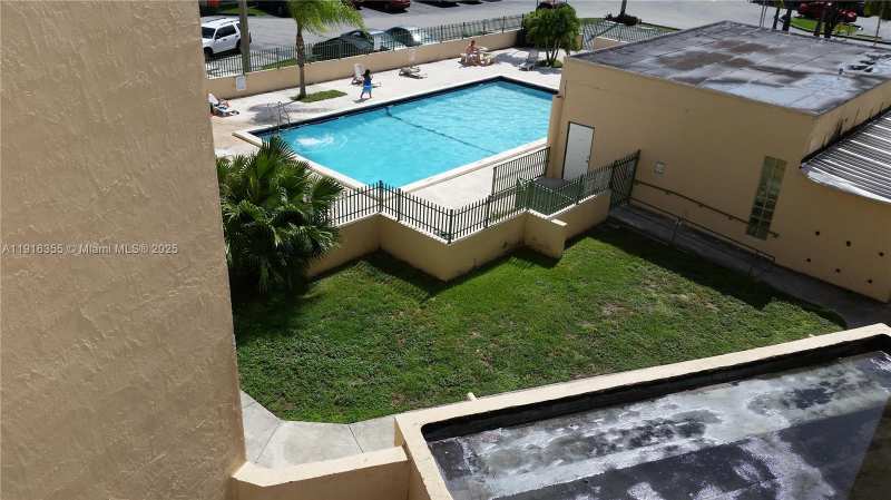 2075 SW 122nd Ave # 402, Miami FL 33175