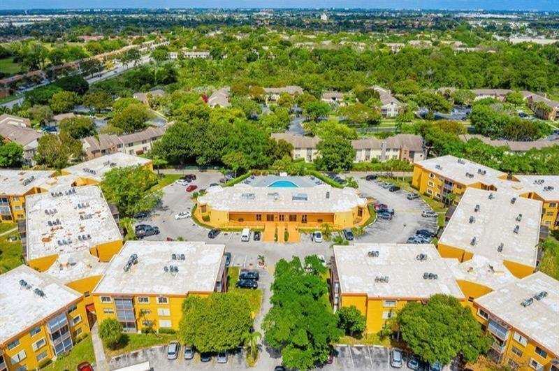 4374 NW 9th Avenue # 3b, Deerfield Beach FL 33064
