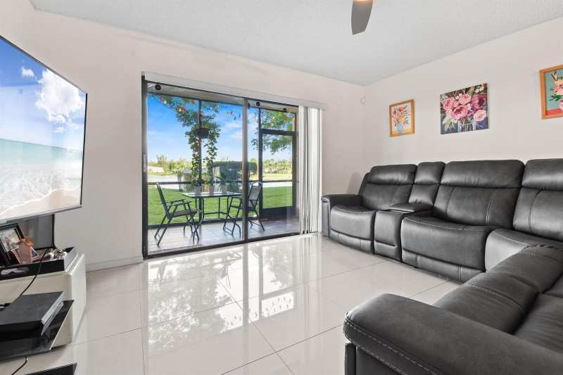 140 Lake Nancy Lane # 112, West Palm Beach FL 33411