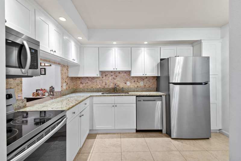 140 Lake Nancy Lane # 112, West Palm Beach FL 33411