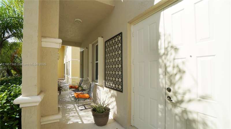 1546 Sandpiper Cir, Weston FL 33327