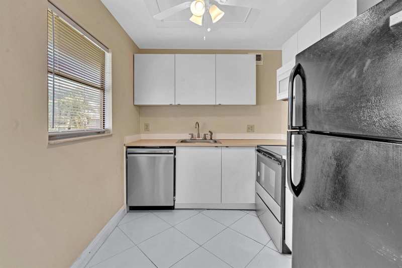 365 Flanders # H, Delray Beach FL 33484