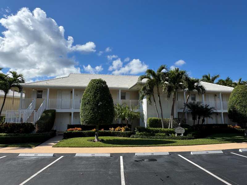1 Church Lane # 106, North Palm Beach FL 33408