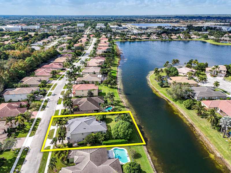 9863 Royal Cardigan Way, West Palm Beach FL 33411