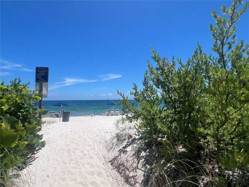 605 Ocean Dr # 2L, Key Biscayne FL 33149