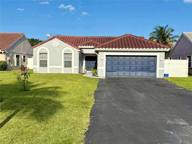 1060 New Parkview Pl, Haverhill FL 33417