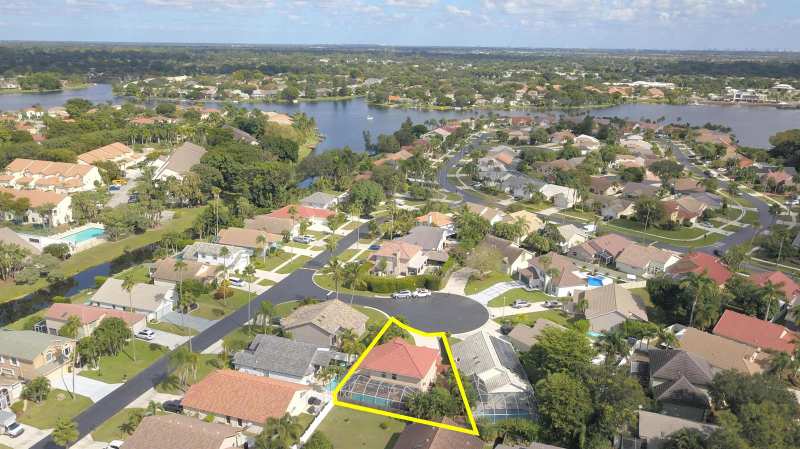 1996 Lake Breeze Court, Wellington FL 33414