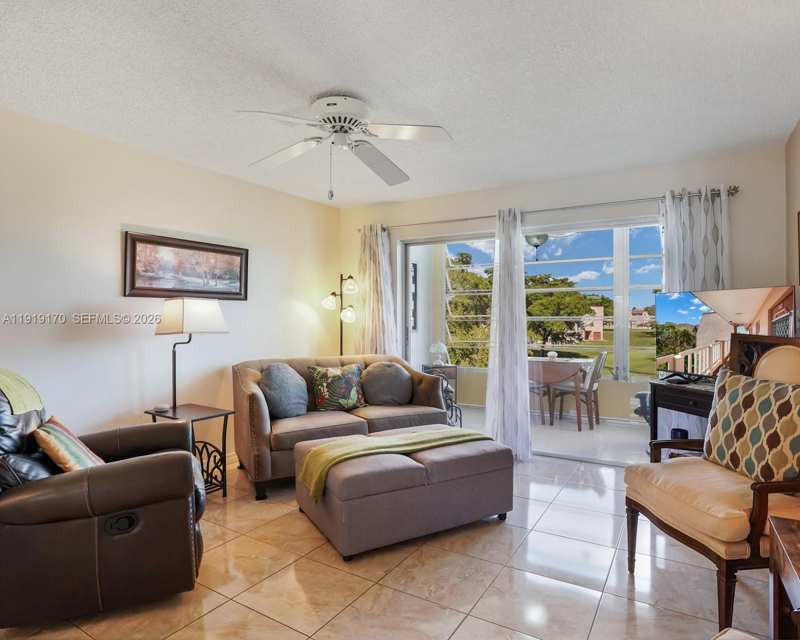 9401 Sunrise Lakes Blvd # 302, Sunrise FL 33322