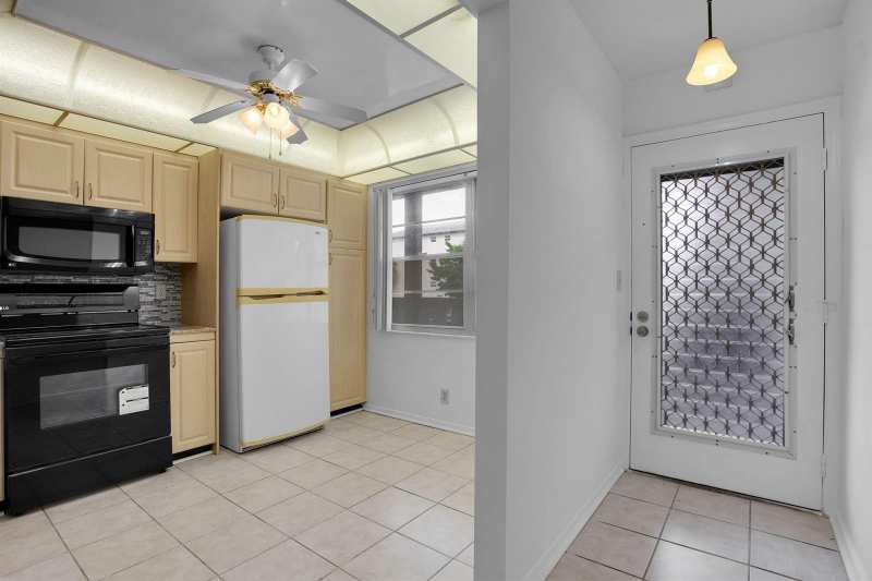 2006 Granada Drive # N2, Coconut Creek FL 33066