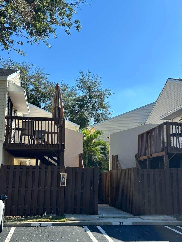 637 Executive Center Drive N # 203, West Palm Beach FL 33401