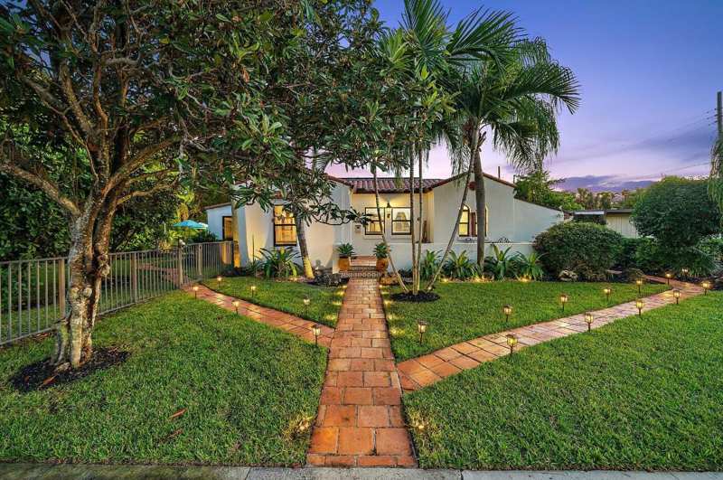 400 33rd Street, West Palm Beach FL 33407