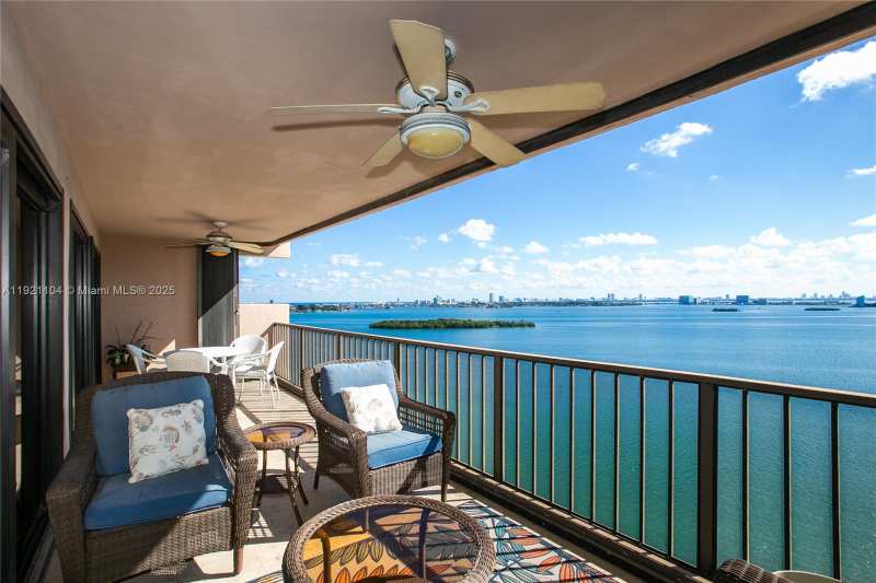 1800 NE 114th St # 2105, Miami FL 33181