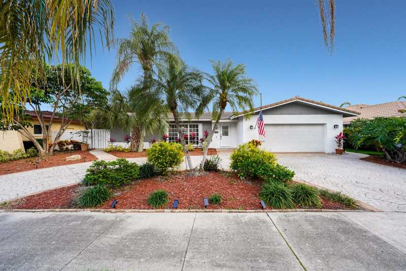 2102 NE 68th Street, Fort Lauderdale FL 33308