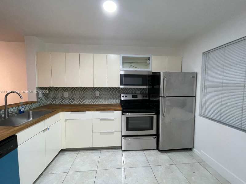 14111 SW 121 Place # 4, Miami FL 33186