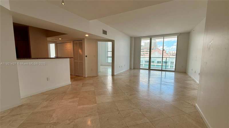 1155 Brickell Bay Dr, Miami FL 33131