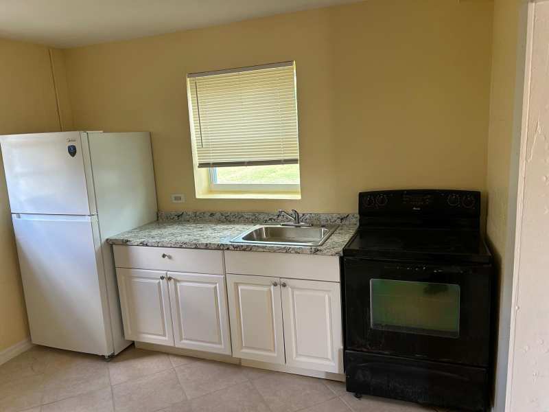 371 Banyan (REAR APT) Avenue, Pahokee FL 33476