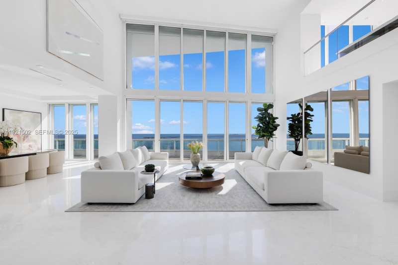 1643 Brickell Ave, Miami FL 33129