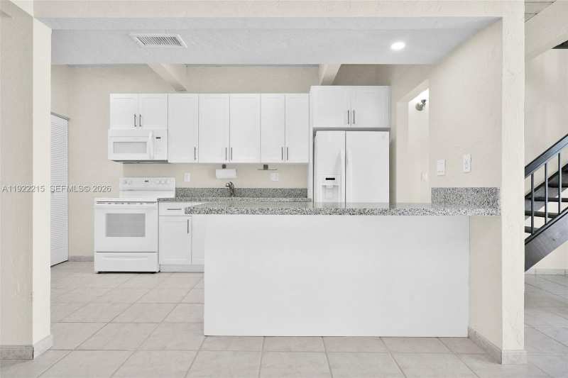 7601 SW 105th Ave # 7601, Miami FL 33173