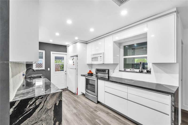 100 NW 123rd St, North Miami FL 33168