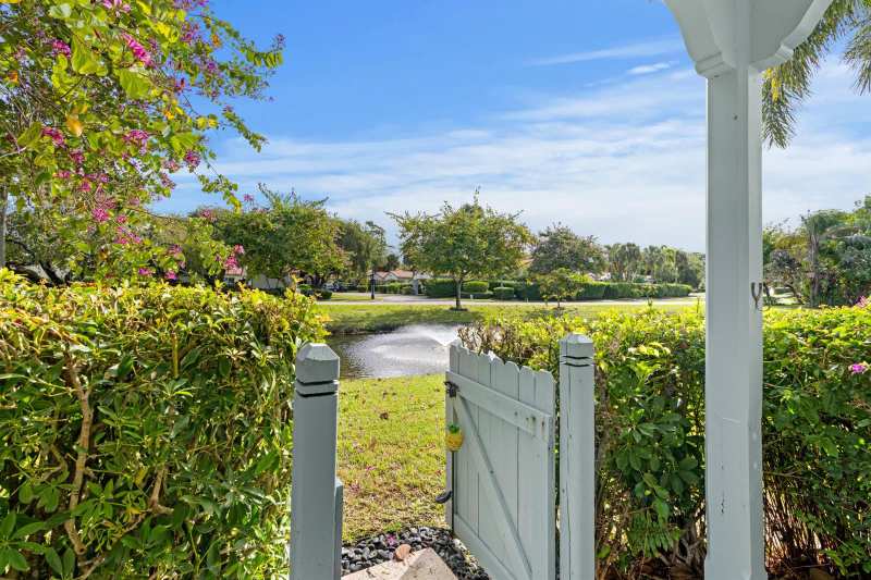 2211 Las Casitas Drive, Wellington FL 33414