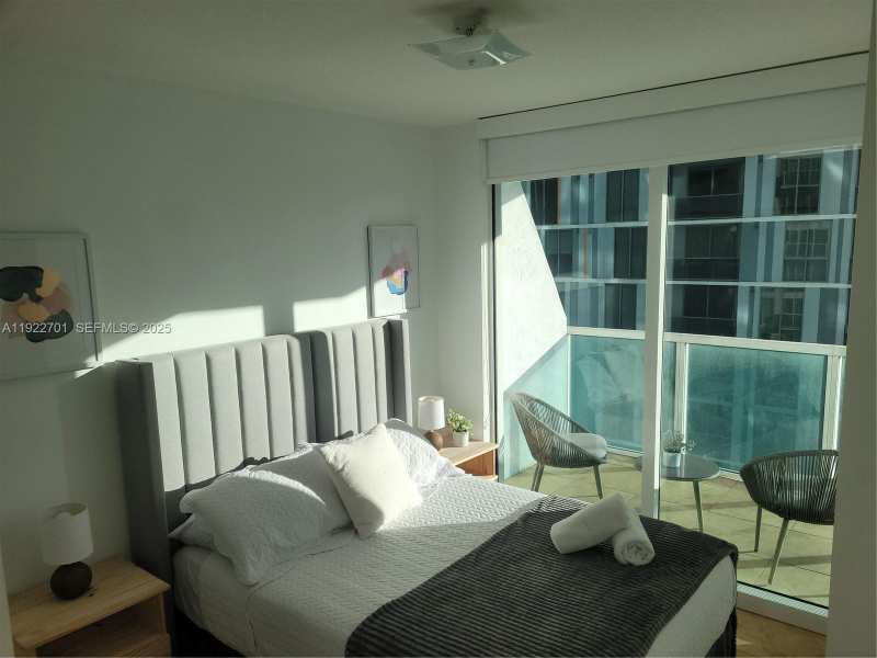 41 SE 5th St # 710, Miami FL 33131