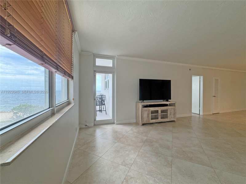 4250 Galt Ocean Dr # 3T, Fort Lauderdale FL 33308