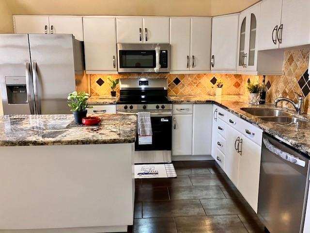 3910 Inverrary Blvd # B, Lauderhill FL 33319