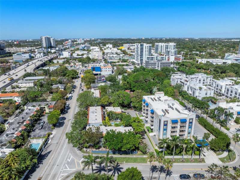 515 NE 38th St # 10, Miami FL 33137