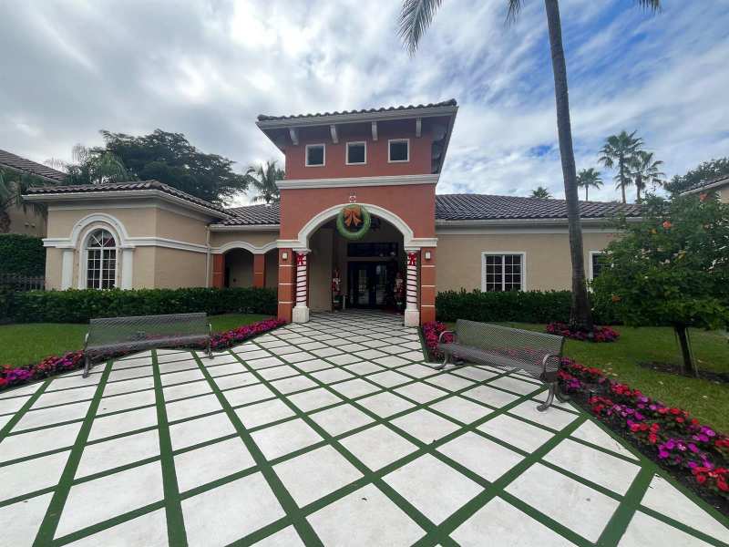4167 N Haverhill Road # 1102, West Palm Beach FL 33417
