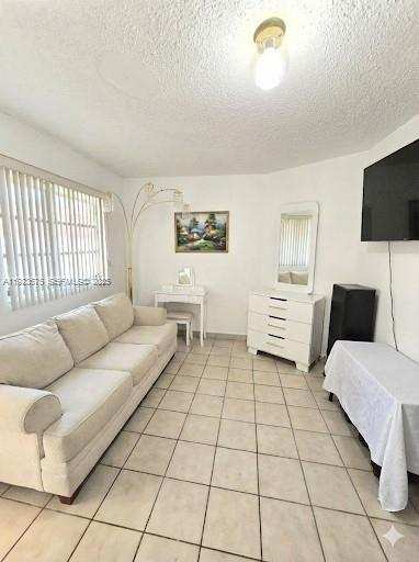 1939 SW 5th St # 4, Miami FL 33135