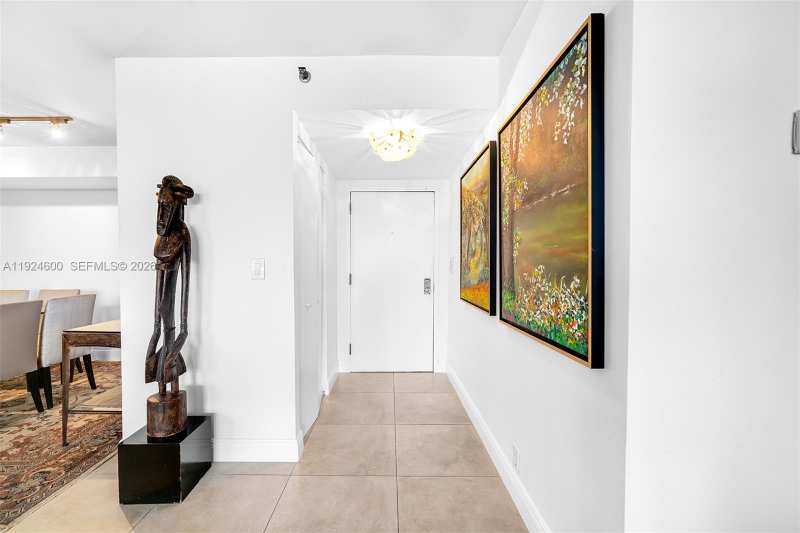 4000 Towerside Ter # 705, Miami FL 33138